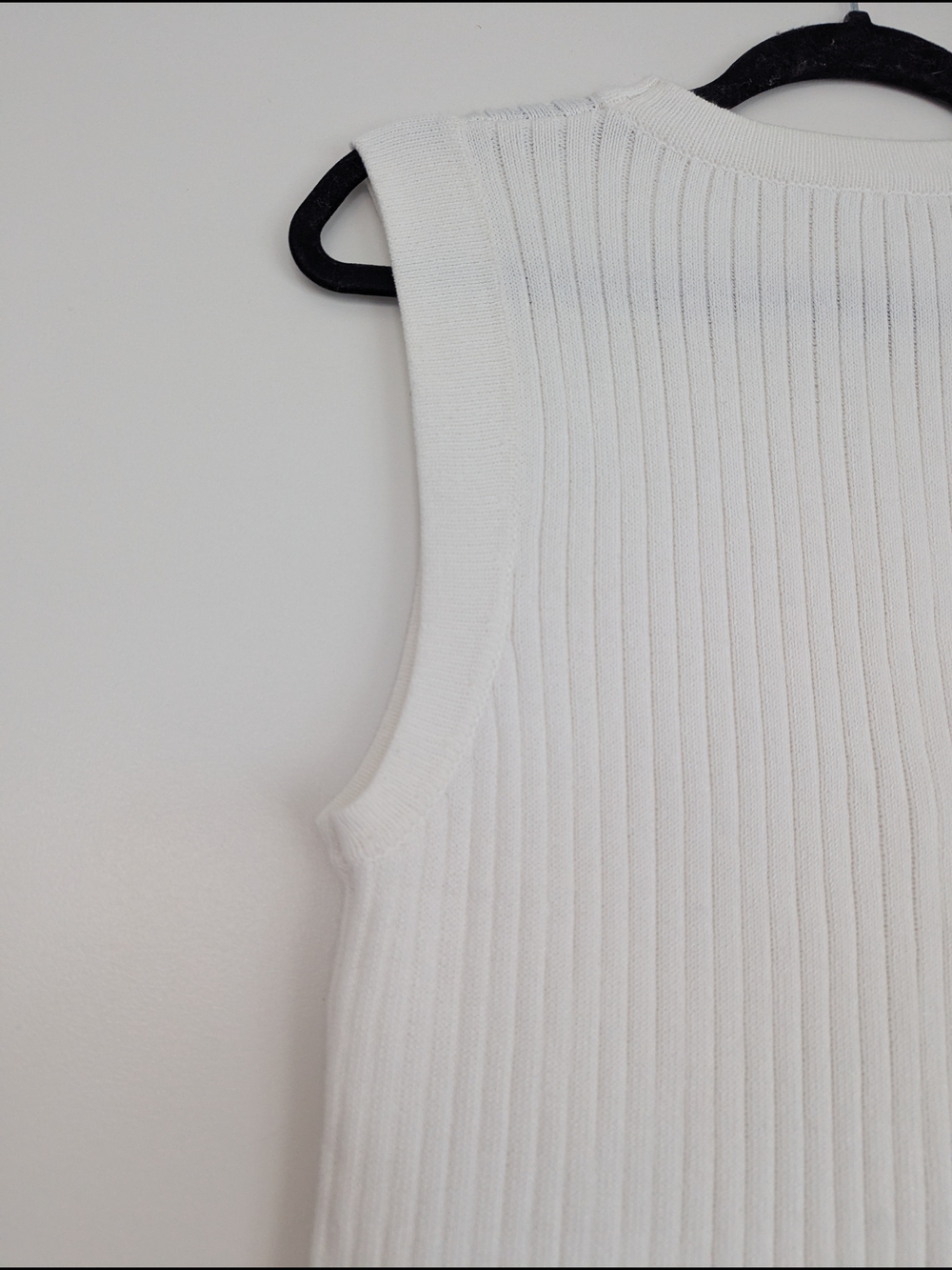 Commense White Ribbed Knit Tank Top - Picture 5 of 8